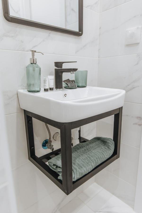 Your Cozy Sapphire Apartment Vipgreece 아테네 외부 사진